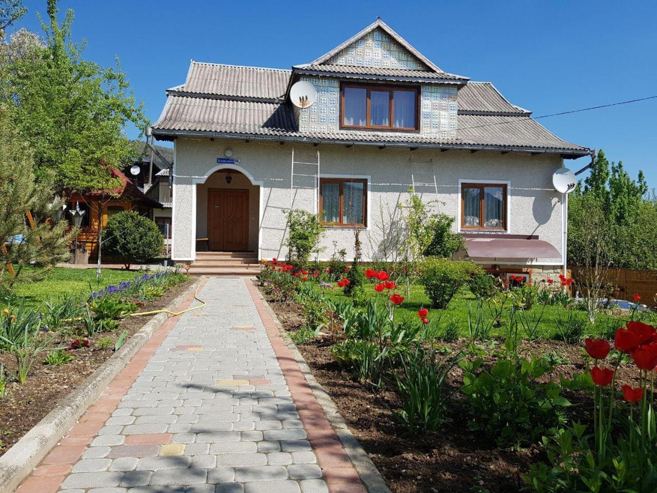 Guest House Viktoria Jaremcze Zewnętrze zdjęcie